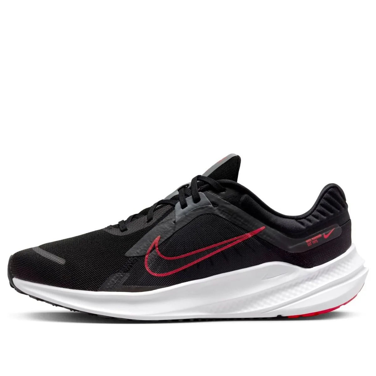 NIKE QUEST 5