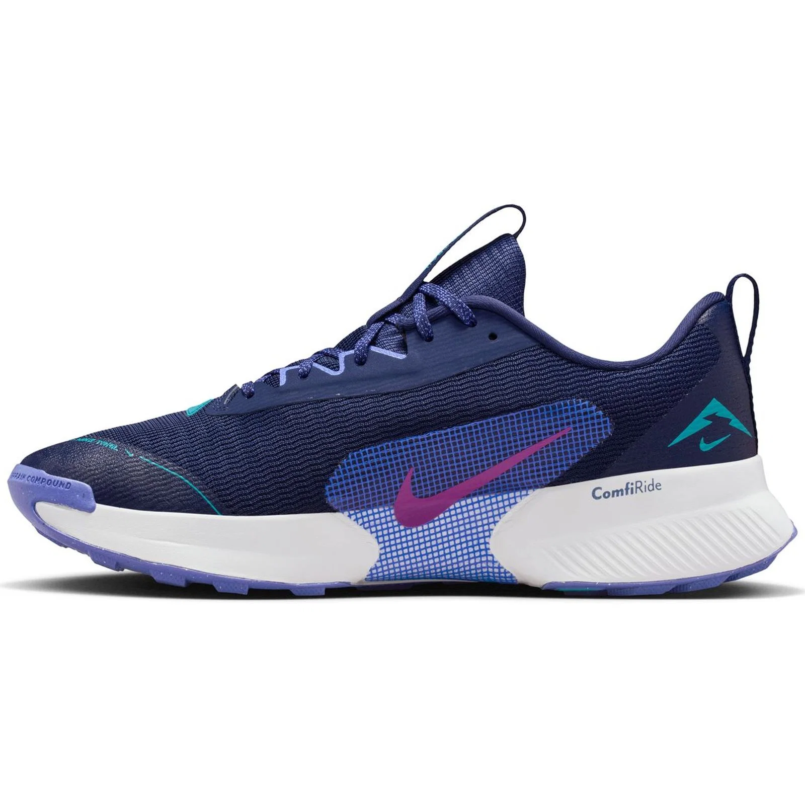 NIKE Juniper Trail 3